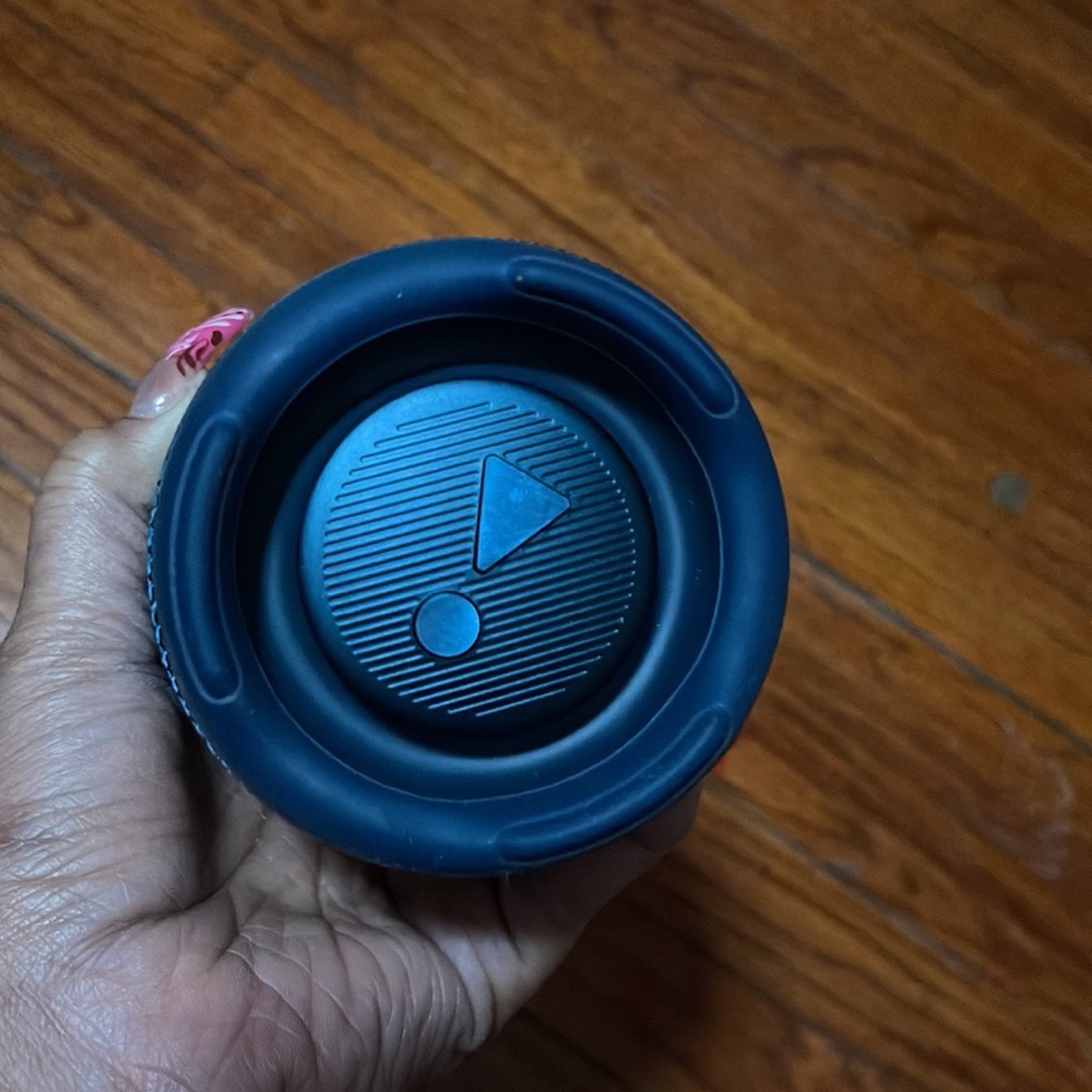 Jbl charge 5 ocean blue pre-owned Bluetooth Speaker 20 hours playtime LATEST ONE - Picture 4 of 5